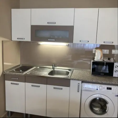 Napraforgo Apartman *